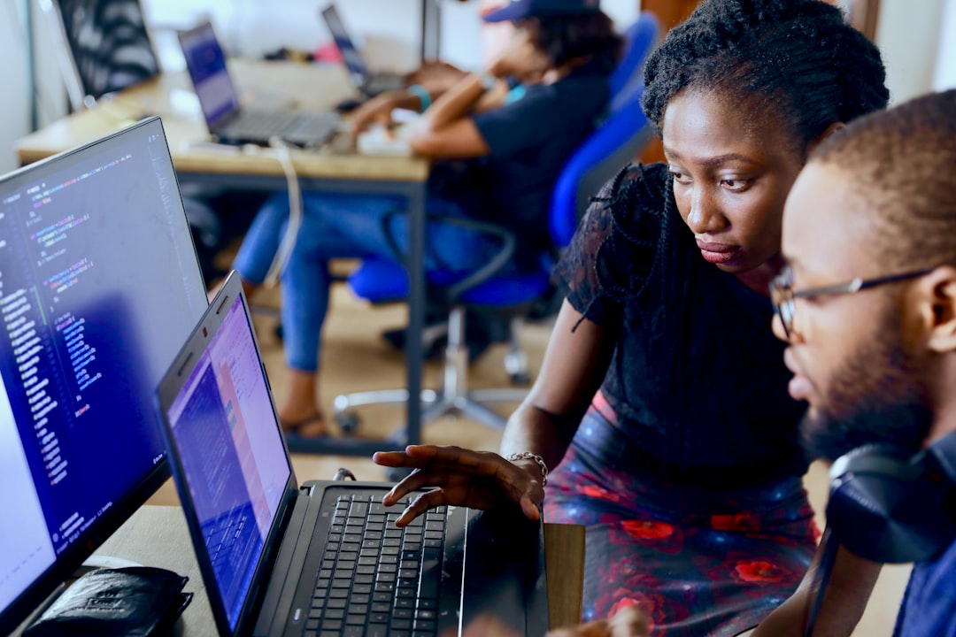 How Custom Software Gives Entrepreneurs an Edge in the Digital Economy